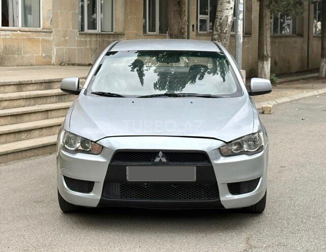Mitsubishi Lancer-2