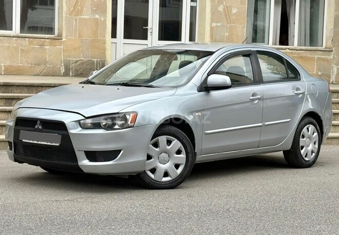 Mitsubishi Lancer-4
