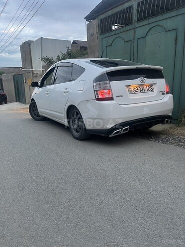Toyota Prius-5