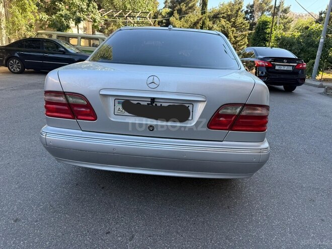 Mercedes E 240-7