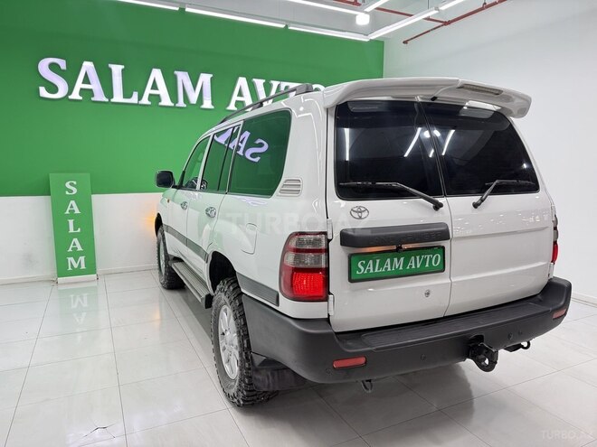 Toyota Land Cruiser-6