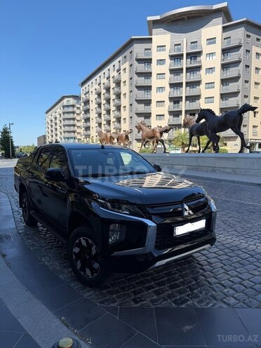 Mitsubishi L200-2