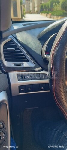 Hyundai Santa Fe-10