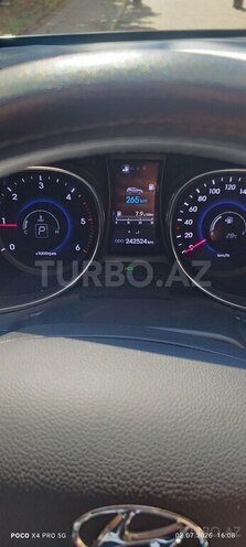 Hyundai Santa Fe-12