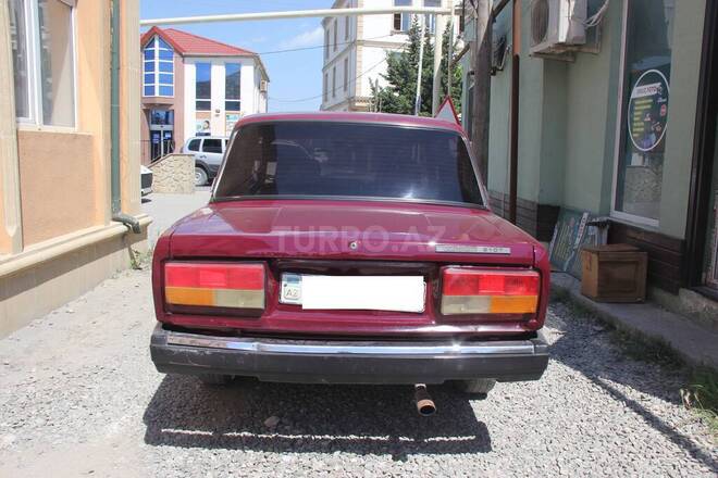 LADA (VAZ) 2107-2