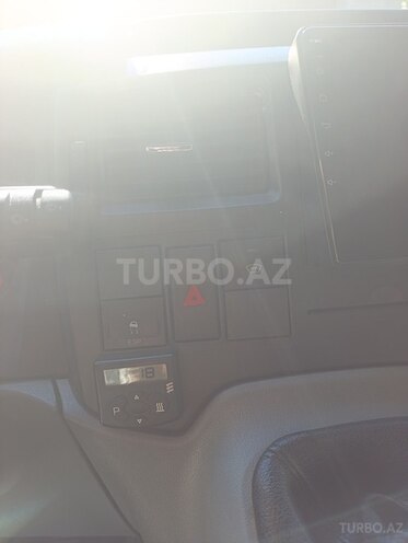 Ford Transit-11