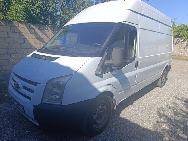 Ford Transit-5