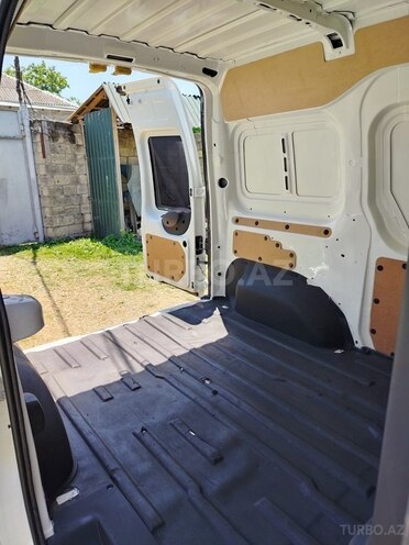 Ford Transit Connect-5