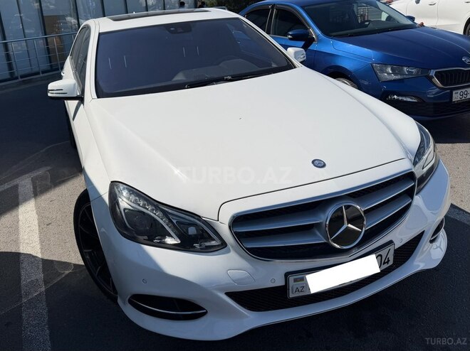 Mercedes E 220-1