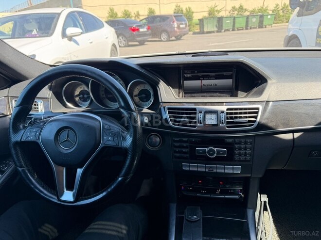 Mercedes E 220-4