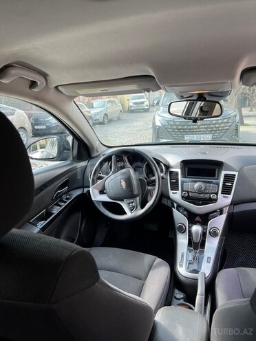 Chevrolet Cruze-9