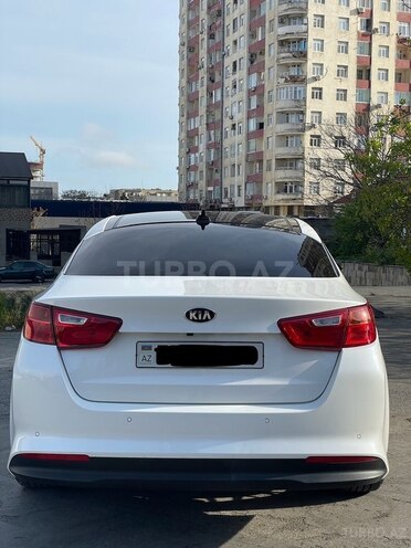Kia K5-4