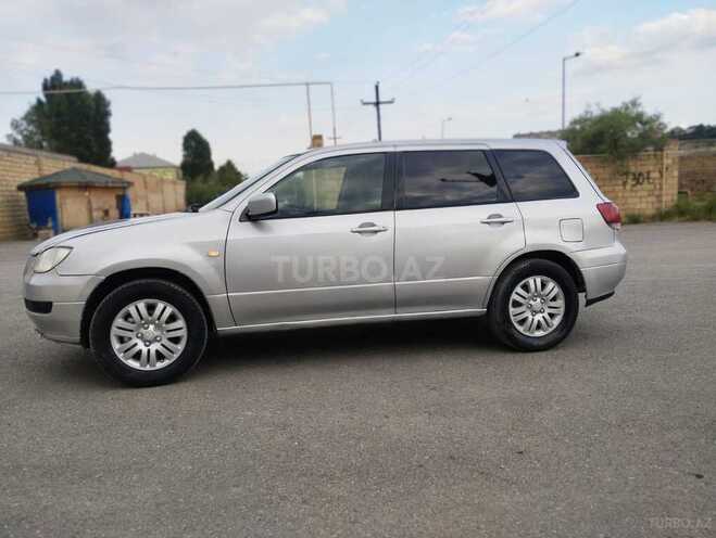 Mitsubishi Airtrek-4