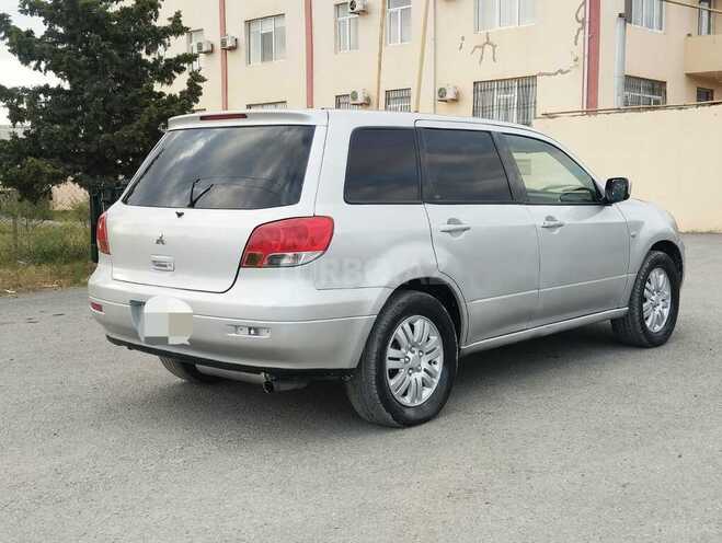 Mitsubishi Airtrek-6