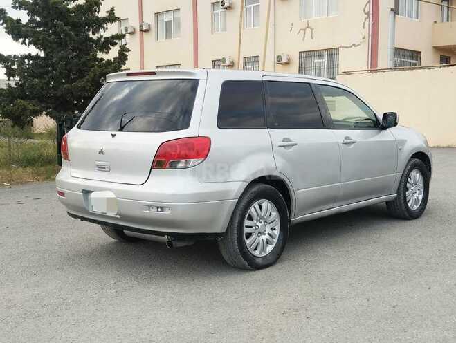 Mitsubishi Airtrek-5