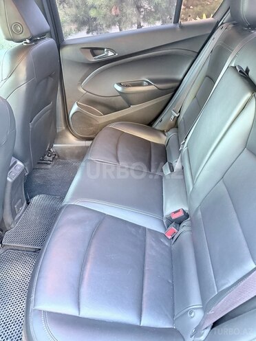 Chevrolet Cruze-4