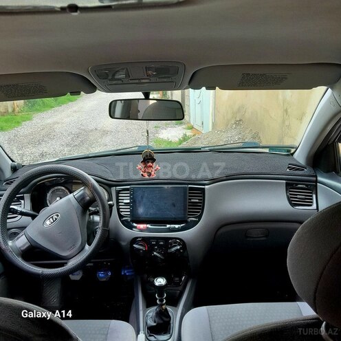 Kia Rio-2
