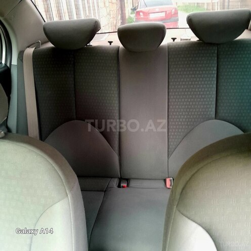 Kia Rio-3