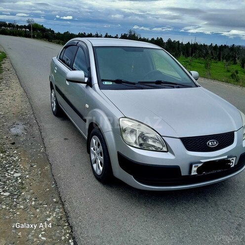 Kia Rio-4