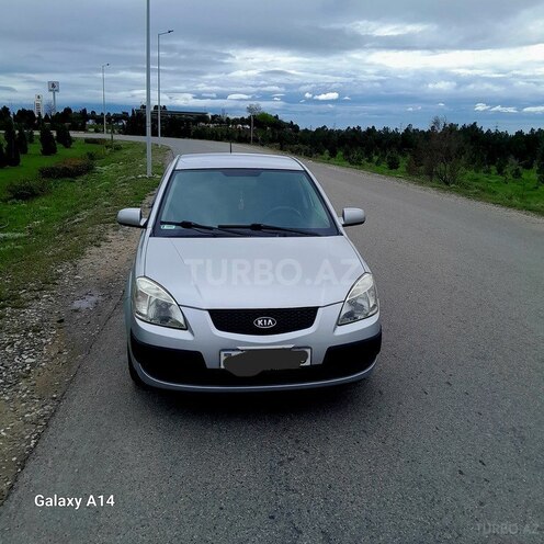 Kia Rio-1