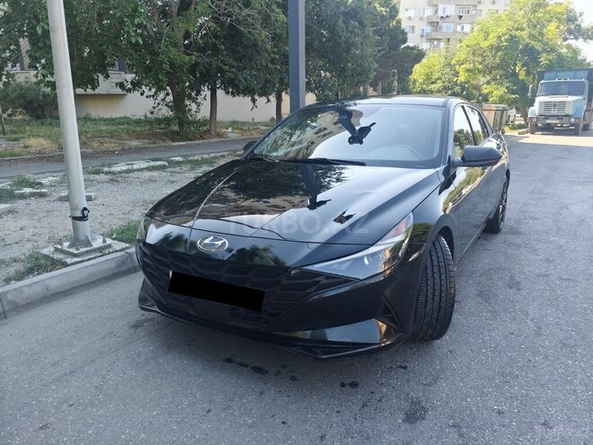 Hyundai Elantra-2