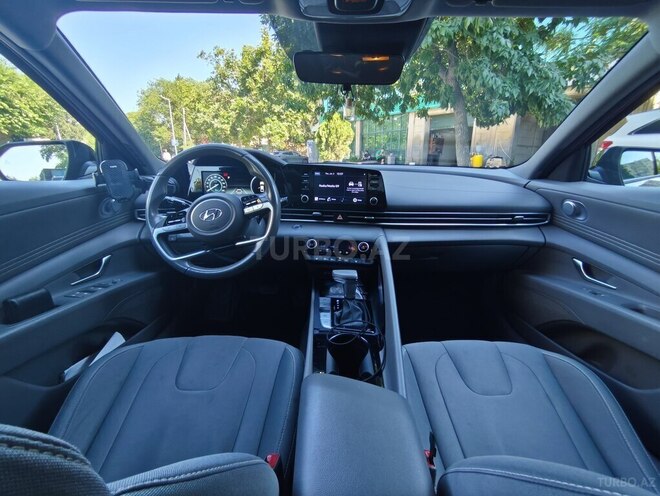 Hyundai Elantra-10