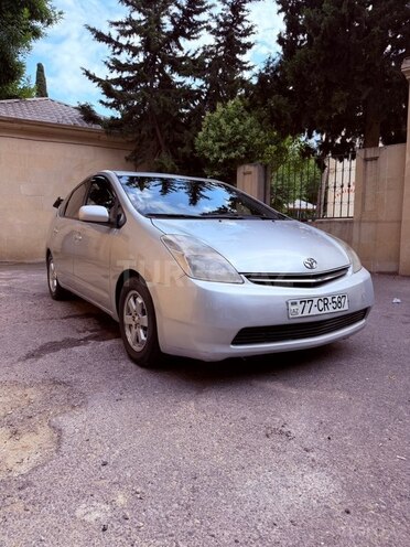 Toyota Prius-8