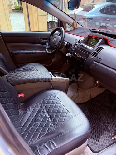 Toyota Prius-14