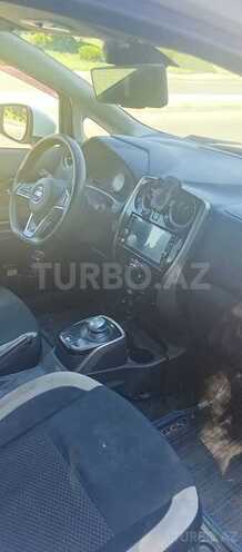 Nissan Note-6