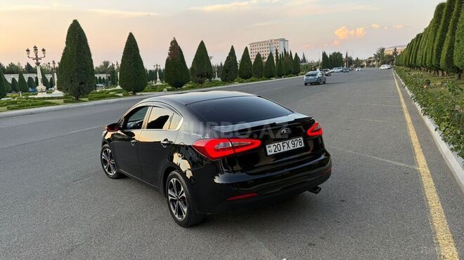 Kia Cerato-5