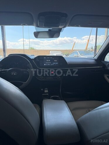 Hyundai Sonata-8
