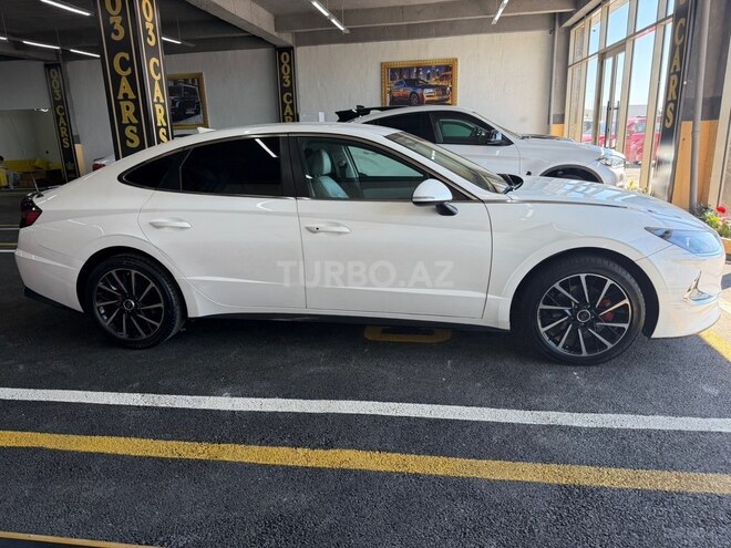 Hyundai Sonata-4