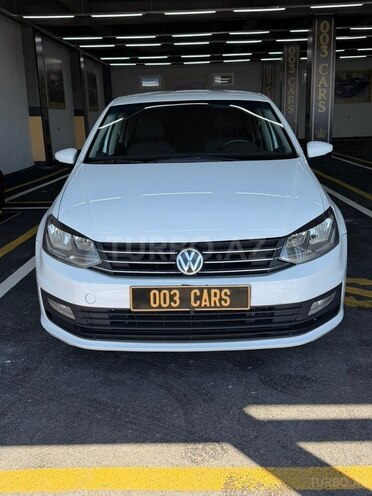 Volkswagen Polo-1