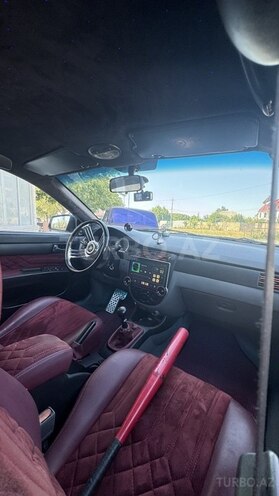 Daewoo Gentra-11