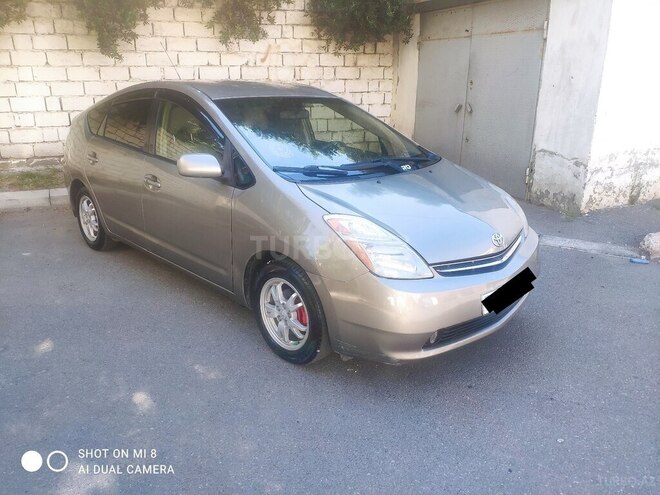 Toyota Prius-2