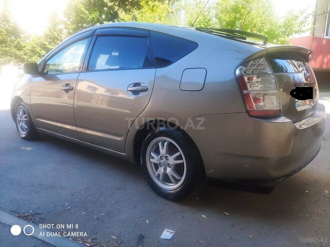 Toyota Prius-3