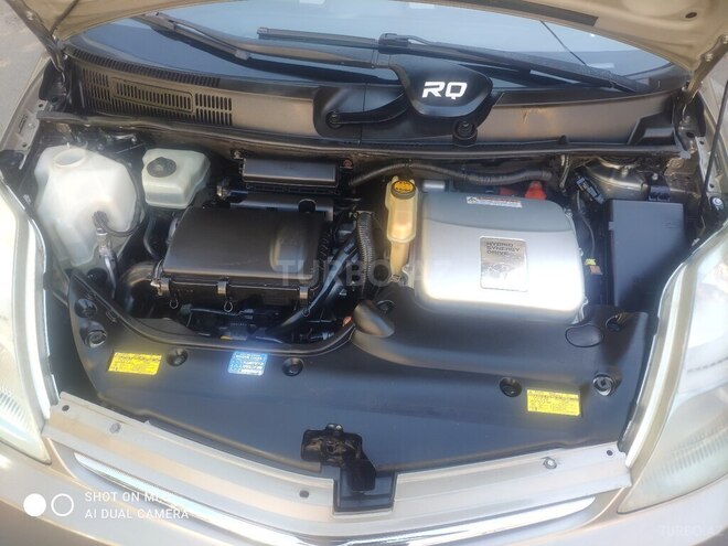 Toyota Prius-7