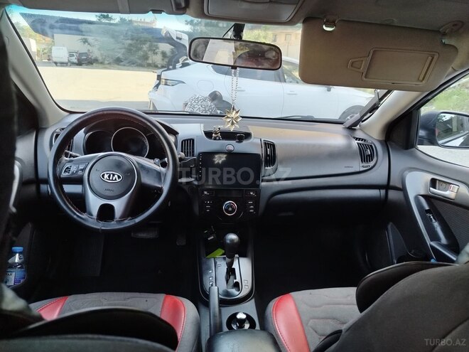 Kia Cerato-8