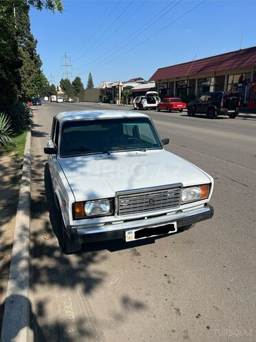 LADA (VAZ) 2107-1