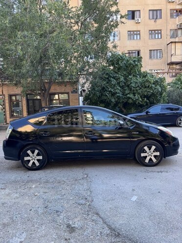 Toyota Prius-2