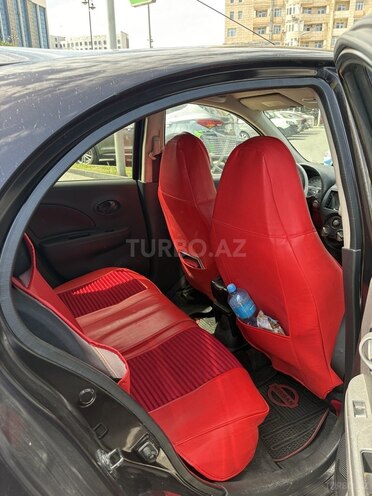 Nissan March-5
