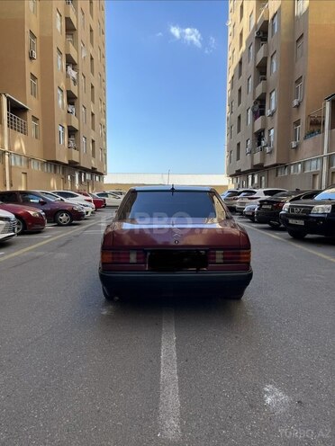 Mercedes 190-2
