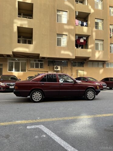 Mercedes 190-7