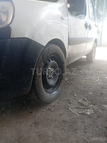 Fiat Doblo-4