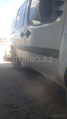 Fiat Doblo-11