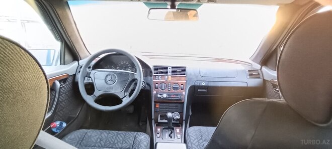 Mercedes C 250-8