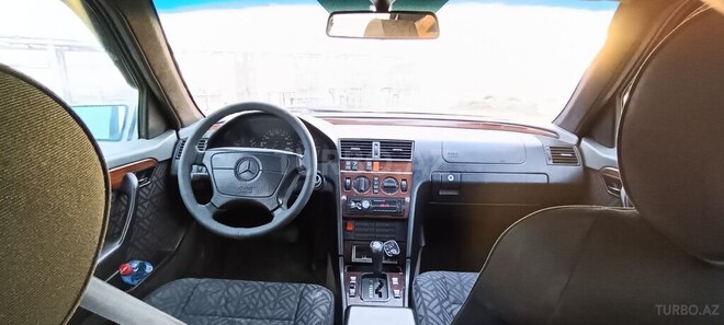 Mercedes C 250-7