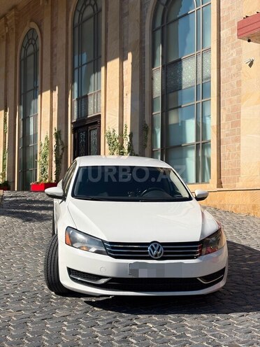 Volkswagen Passat-1
