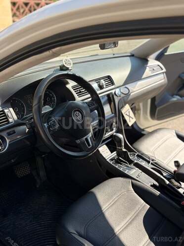 Volkswagen Passat-3