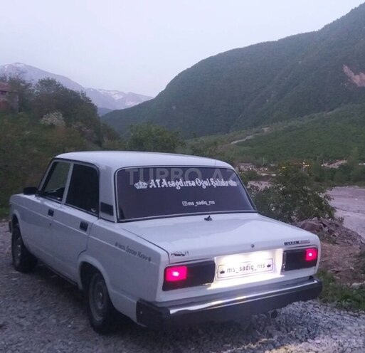LADA (VAZ) 2107-2